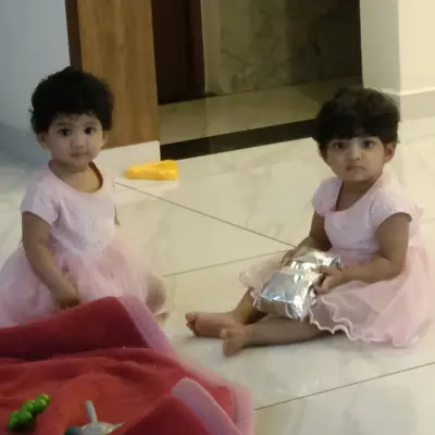 Hannah Elizabeth & Heizel Mariya 
